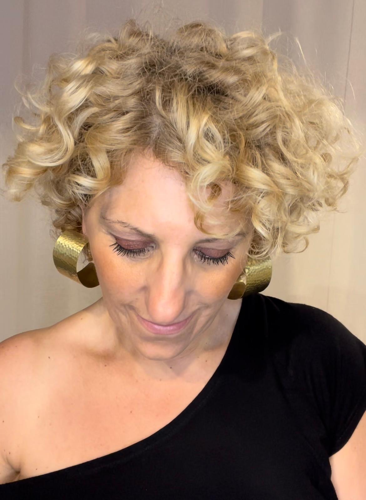 Artemis Hoop Earrings, a product by Jenny Greco Jewellery